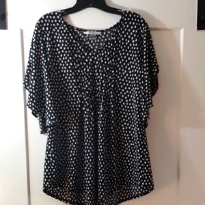 Peter Nygard Black and White Tie Front Blouse